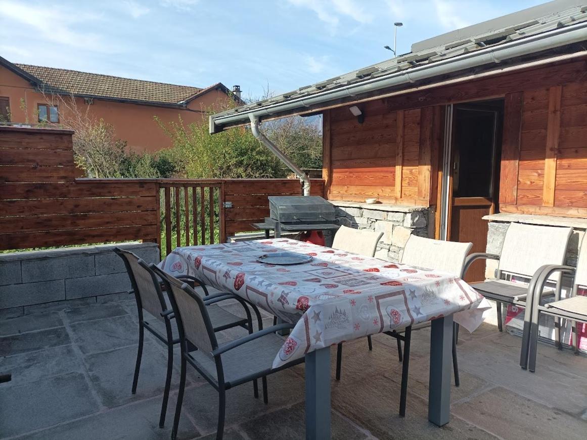 Joli Appart Terrasse Et Jardinet Albertville Exterior foto